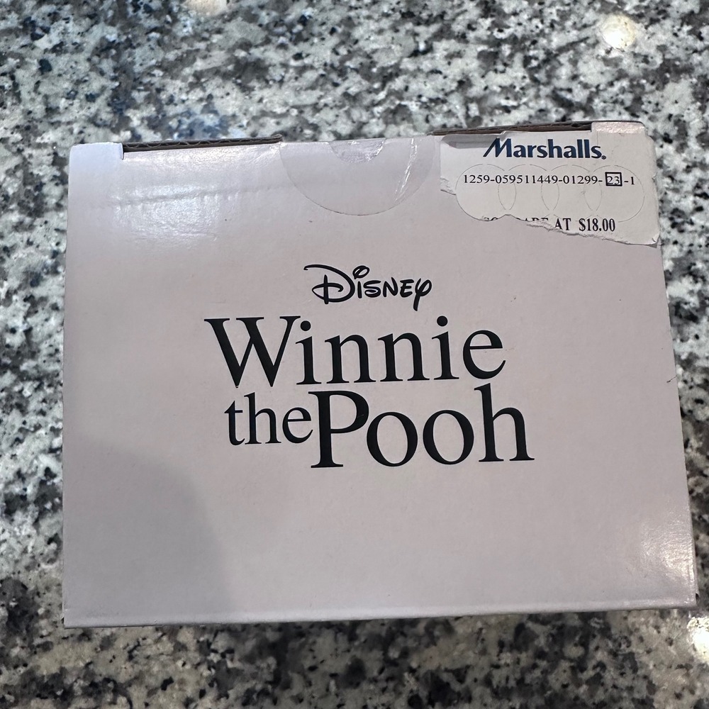 New Disney Winnie the Pooh Hunny Pot Night Light Dusk to Dawn Sensor Ukonic - Picture 5 of 7